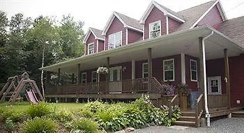 Snowflake Manor Bed & Breakfast Oakfield
